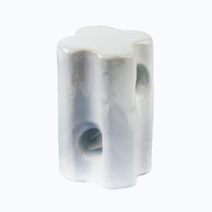 AISLADOR DE ESQUINA DE PORCELANA PE-18